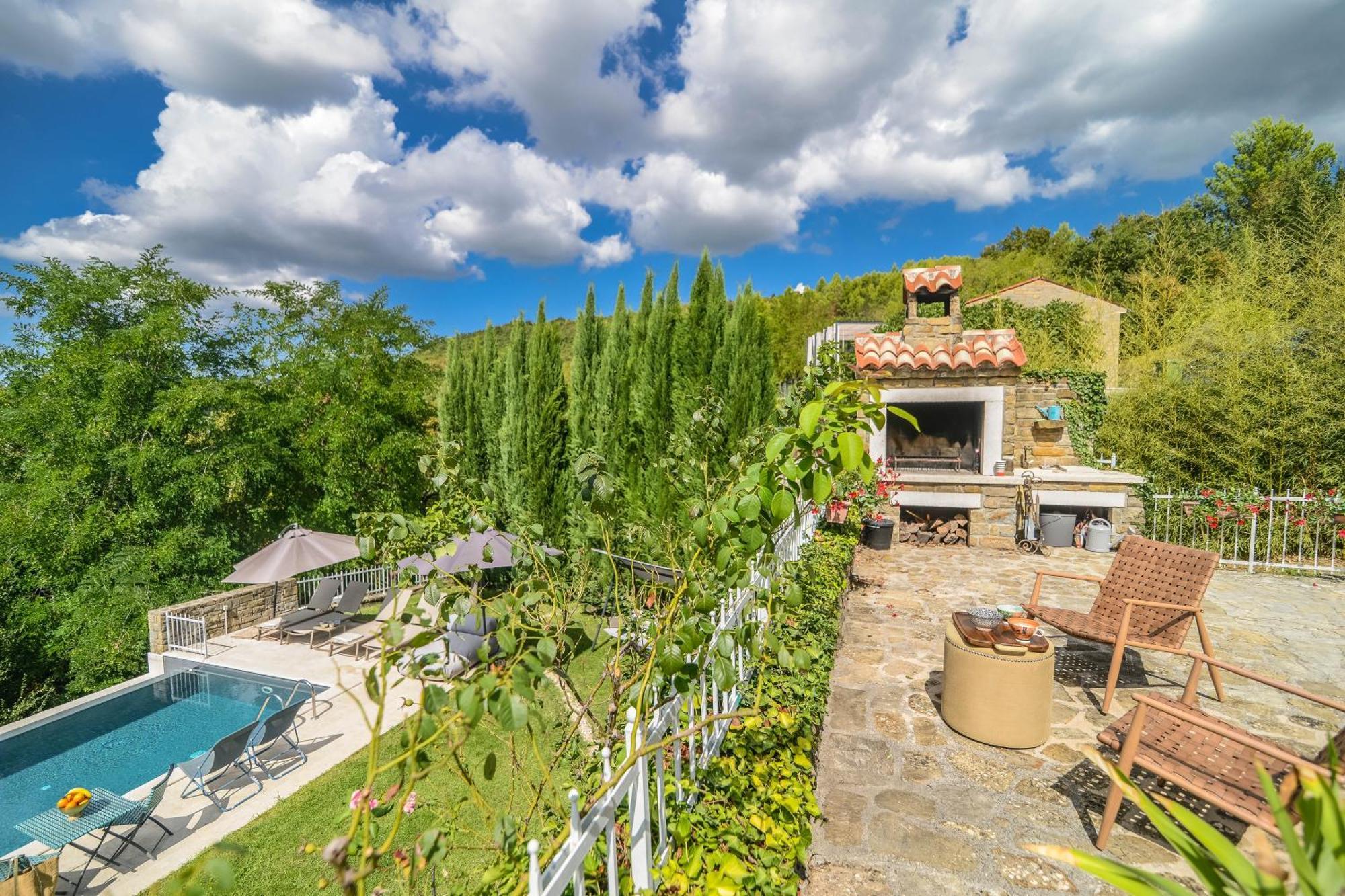 Villa Melegran In The Hills à Kostanjica Extérieur photo